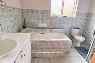4 Bedroom Property for Sale in Protea Valley Western Cape